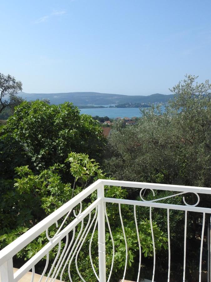 Wisteria Hotel Tivat Buitenkant foto